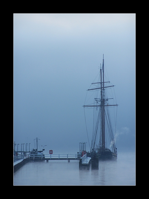 Segler im Nebel