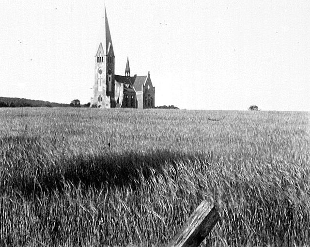 Dankeskirche auf
        freiem Feld